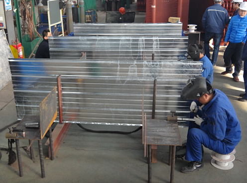 焊工比賽進行中