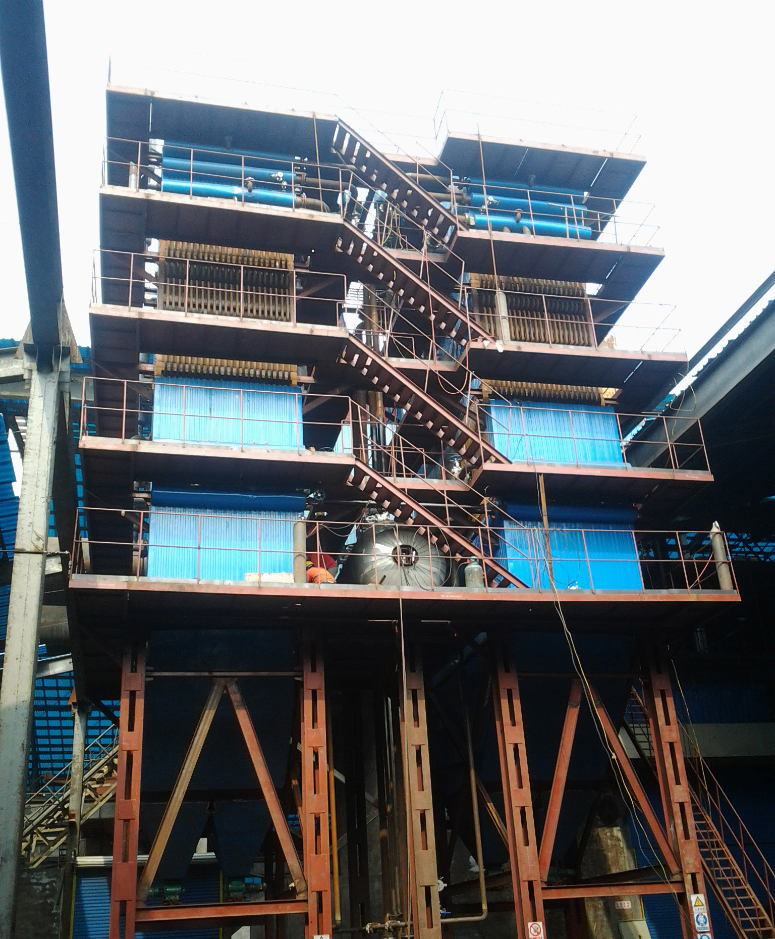 凱能礦熱爐余熱鍋爐安裝現場