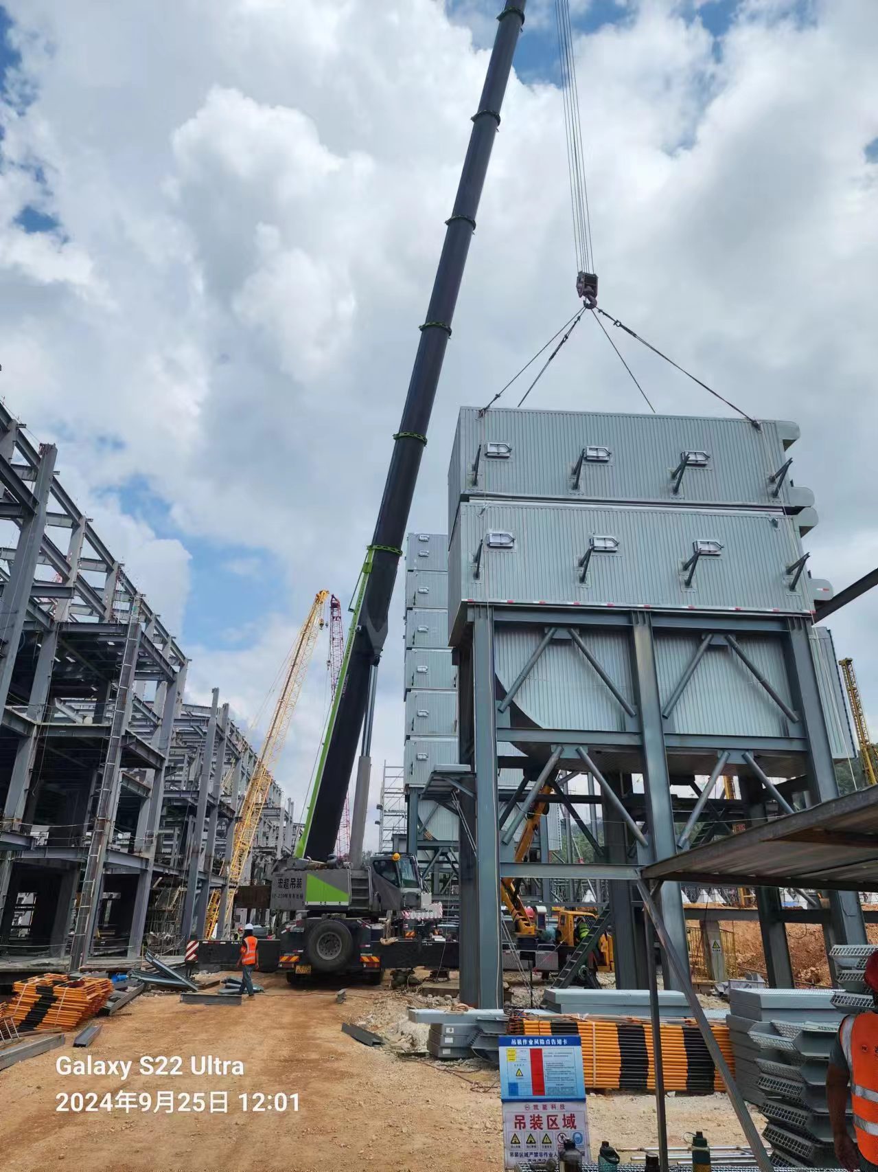 礦熱爐余熱鍋爐模塊吊裝施工